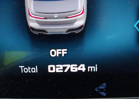 2024 BMW I7 M70 z USA, uszkodzony, nr VIN WBY83EH06RCP72413